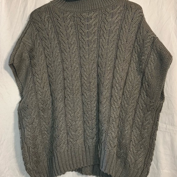 Splendid Women’s Turtleneck Sweater Vest Size Large - Picture 5 of 11